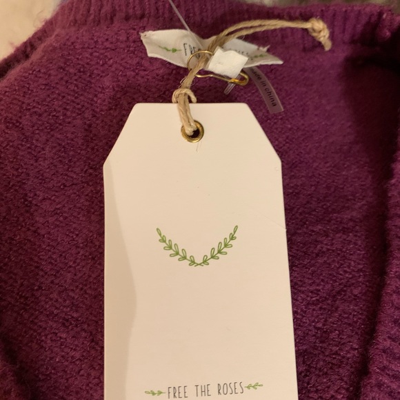 NWT Women’s French style sweater/cardigan/top by Free the roses in purple size S - Picture 5 of 5